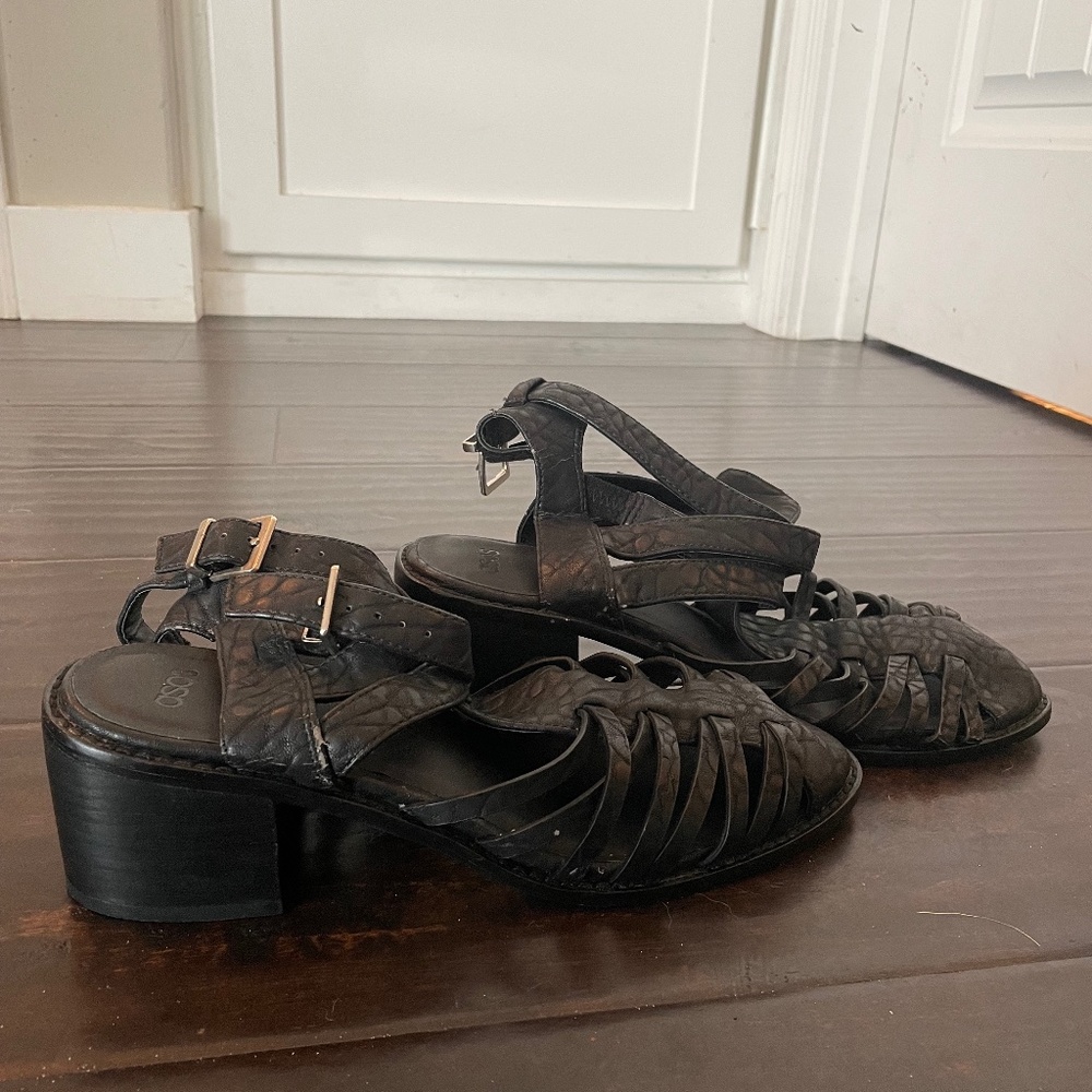 Black Strappy ASOS Sandals with Cut Outs / Size 8 US / 6 UK